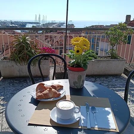 Robinia אימפריה