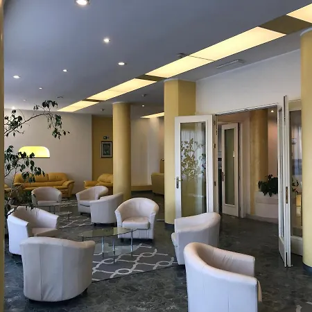Robinia Hotel