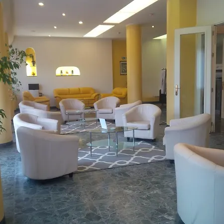 Robinia Hotel
