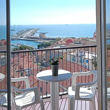 Hotel Robinia Imperia
