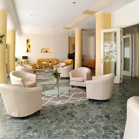 Robinia Hotell