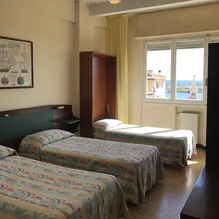 Robinia Hotel Imperia