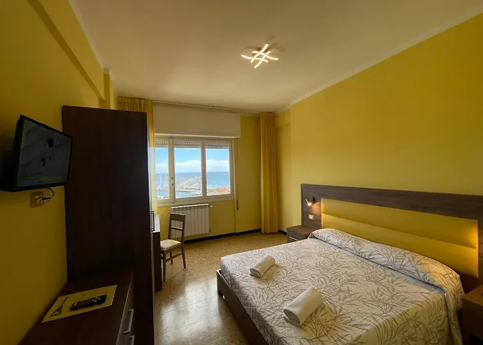 Otel Robinia Imperia